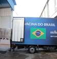 Funcionários carregam caminhão com doses da vacina contra Covid-19 CoronaVac na sede do Instituto Butantan, em São Paulo
15/03/2021 REUTERS/Carla Carniel  Foto: Reuters