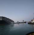 Uma imagem mostra o navio porta-contêineres Ever Given, um dos maiores porta-contêineres do mundo, depois de parcialmente reflutuado, no Canal de Suez
29/03/2021
Suez Canal Authority/Handout via REUTERS  Foto: Reuters