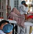 Paciente com Covid-19 em Ahmedabad, na Índia
19/04/2021 REUTERS/Amit Dave  Foto: Reuters
