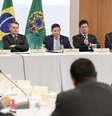 Em imagens da reunião, o então ministro Sergio Moro aparece com o semblante carregado  Foto: Marcos Corrêa / PR / BBC News Brasil