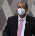 Senador Omar Aziz defende que convidados e convocados a prestar depoimento possam fazer isso de forma remota devido à covid  Foto: Edilson Rodrigues/Agência Senado / BBC News Brasil