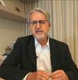 O comentarista de política Valdo Cruz é um dos jornalistas da GloboNews que inseriram o quadro na decoração para as transmissões ao vivo  Foto: Reprodução