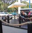 Bares e restaurantes reabrem com cadeiras nas calçadas e barbearias tem movimentação seguindo as regras de segurança indicadas pelo ministério da saúde nesta sabado (24), Na foto bares e restaurantes na região de Pirituba  Foto: CESAR CONVENTI/FOTOARENA / Estadão Conteúdo