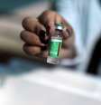 Recipiente de dose da vacina da AstraZeneca/Oxford envasada pela Fiocruz
27/01/2021
REUTERS/Pilar Olivares  Foto: Reuters