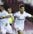 Grêmio supera Lanús na Argentina e assume liderança do Grupo H da Sul-Americana  Foto: Agustin Marcarian / Reuters