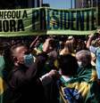 Manifestação na Avenida Paulista, em São Paulo, em favor do presidente Bolsonaro pede a intervenção militar  Foto: Ettore Chiereguini/Agif - Agência de Fotografia / Estadão Conteúdo
