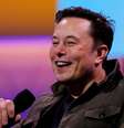 O CEO da SpaceX também falou sobre o uso das redes sociais: 'Eu às vezes digo ou posto coisas estranhas'  Foto: Reuters / BBC News Brasil