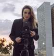 Diretora de "Democracia em Vertigem" está filmando CPI da Covid  Foto: Divulgação/Netflix / Pipoca Moderna