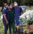 Enterro de vítima da covid-19 em Brasília (DF) 
REUTERS/Ueslei Marcelino  Foto: Reuters