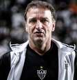 Cuca ficou na bronca com a arbitragem em derrota do Atlético-MG  Foto: Reprodução / Twitter / Estadão Conteúdo