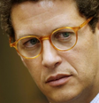 Ricardo Salles é alvo de duas investigações em tramitação no STF por suspeita de proteger madeireiras  Foto: Reuters / BBC News Brasil