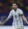 Messi tem vantagem sobre Neymar na artilharia dos jogos entre Brasil e Argentina, em que ambos atuaram  Foto: Juan Mabromata / Reuters