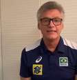 Renan Dal Zotto está se recuperando da covid para reassumir o comando da seleção de vôlei  Foto: Twitter Time Brasil/Reprodução / Estadão