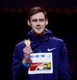 Danil Lysenko exibe a medalha de ouro que conquistou no Mundial Indoor de 2018  Foto: Phil Noble/Reuters