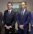 Presidente Jair Bolsonaro (PL) com os filhos Flávio, Eduardo e Carlos  Foto: Roberto Jayme/TSE/Ascom / BBC News Brasil