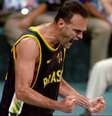 Oscar em jogo com a camisa 14 pela Seleção Brasileira Arquivo/CBB  Foto: Arquivo / CBB