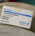 Caixa com doses de vacina da Janssen contra a Covid-19
22/04/2021
REUTERS/Vincent West  Foto: Reuters