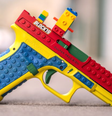 Arma de fogo Block19, que se parece a um brinquedo, foi chamada de 'irresponsável' e 'perigosa'  Foto: Instagram/Culper Precision / BBC News Brasil
