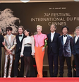 Elenco estelar de "The French Dispatch", de Wes Anderson, na première do filme em Cannes  Foto: Divulgação