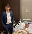 Renan Bolsonaro visita o pai que segue internado e sem previsão de alta  Foto: Reprodução