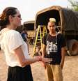 Angelina Jolie e o filho Maddox  Foto: Divulgação/Netflix / Pipoca Moderna
