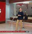 Experiente, Leila Sterenberg manteve a calma durante a sequência de problemas técnicos no telejornal  Foto: GloboNews / Reprodução