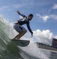 Gabriel Medina durante o seu treino desta sexta-feira no Japão  Foto: Olivier Morin/Reuters