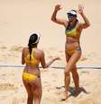 Agatha e Duda estreiam bem e vencem argentinas por 2 a 0  Foto: John Sibley