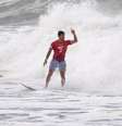 Gabriel Medina fez disputa acirrada com o australiano Julian Wilson (Foto: Olivier MORIN/AFP)  Foto: LANCE!