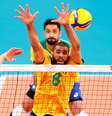 Wallace bloqueia o ataque de Ran Takahashi nesta terça-feira nos Jogos Olímpicos de Tóquio Carlos Garcia Rawlins/Reuters  Foto: Carlos Garcia Rawlins  / Reuters