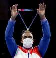 Pugilista cubano Arlen López mostra medalha de ouro conquistada na Olimpíada Tóquio 2020
04/08/2021 Pool via REUTERS/Buda Mendes  Foto: Reuters