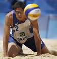Alison e Álvaro (na foto) perderam contra dupla da Letônia nos Jogos Olímpicos   Foto: John Sibley / Reuters