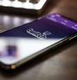 Streamers da Twitch reclamam de novos valores   Foto: Caspar Camille Rubin/Unsplash / Tecnoblog