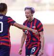 Megan Rapinoe comemora com Carli Lloyd gol marcado na decisão da medalha de bronze da Tóquio 2020 entre Estados Unidos e Austrália
05/08/2021 REUTERS/Edgar Su  Foto: Reuters