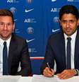 Messi e o presidente do PSG, Nasser Al Khelaifi  Foto: Aurelien Meunier - PSG / BBC News Brasil