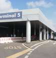 Avião chegou no terminal 5 do Aeroporto Leonardo da Vinci  Foto: ANSA / Ansa - Brasil