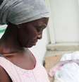 Lanette Nuel ao lado do corpo da filha, que morreu por terremoto no Haiti
17/08/2021
REUTERS/Henry Romero   Foto: Reuters