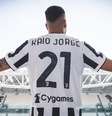 Atacante Kaio Jorge durante a sua apresentação oficial à Juventus, na semana passada Divulgação/Juventus  Foto:  Divulgação  / Juventus