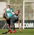 Renato Augusto durante o treino desta quinta-feira no CT Joaquim Grava  Foto: Rodrigo Coca/Agência Corinthians