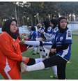 Jogadoras de Herat, no Afeganistão, retratadas no documentário 'Herat Football Club'  Foto: Reprodução