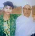 Nabila (esquerda) estava no grupo de primeiros refugiados afegãos recebidos pelo Brasil. Ela conta que foi difícil aprender português e que as pessoas estranhavam as roupas tradicionais e o véu que usava na cabeça  Foto: Arquivo pessoal / BBC News Brasil