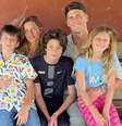 Gisele Bündchen, Tom Brady, e os filhos Jack, Benjamin e Vivian  Foto: Instagram/ @gisele / Estadão