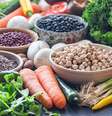 Verduras, legumes e sementes auxiliam no bom funcionamento do organismo  Foto: Shutterstock / Saúde em Dia