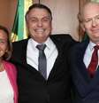 Beatrix von Storch e o marido em encontro com Bolsonaro no Palácio do Planalto, em julho  Foto: Arquivo pessoal / BBC News Brasil