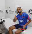 Matheus Cunha durante exames depois de se apresentar ao Atlético de Madrid  Foto: Reprodução/Twitter/Atletico de Madrid