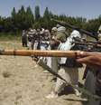 Combatentes do Talibã treinam em localização não revelada no Afeganistão  Foto: Reuters