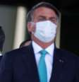 Presidente Jair  Bolsonaro com presidente do Senado, Rodrigo Pacheco ao fundo, durante cerimônia do Dia do Soldado em Brasília
25/08/2021 REUTERS/Adriano Machado  Foto: Reuters