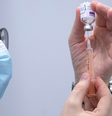 Pesquisas confirmam a necessidade de terceira dose em alguns grupos mais vulneráveis, mas reafirmam a efetividade e a segurança das vacinas  Foto: Getty Images / BBC News Brasil