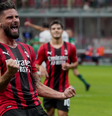 Giroud comemora um dos seus dois gols na vitória do Milan no domingo passado  Foto: Reprodução/@acmilan.com