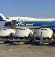 Em muitos casos as mulheres ficam com carros e apartamentos, mas a maior parte da fortuna é ocultada  Foto: AirBridgeCargo / BBC News Brasil